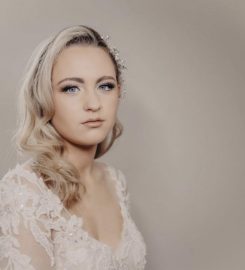 Rebecca Cairns Makeup Artist