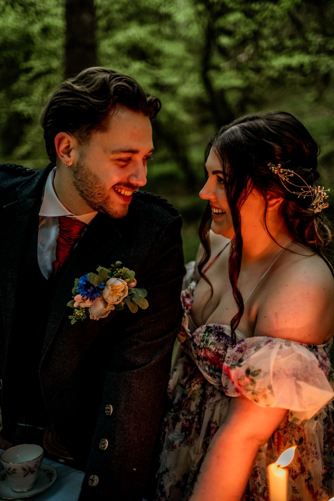 Couple getting married in scottish woodlands in the highlands